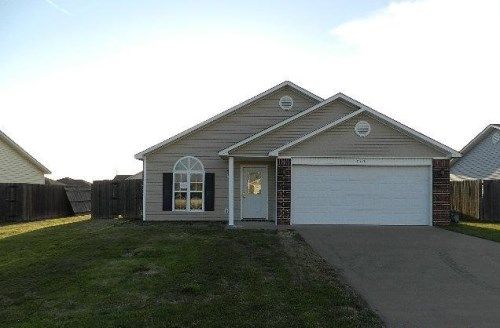 710 NE Fenway Ave, Bartlesville, OK 74006