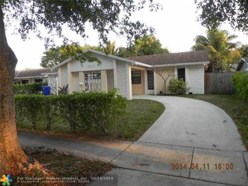 6514 MOSELEY ST, Hollywood, FL 33024
