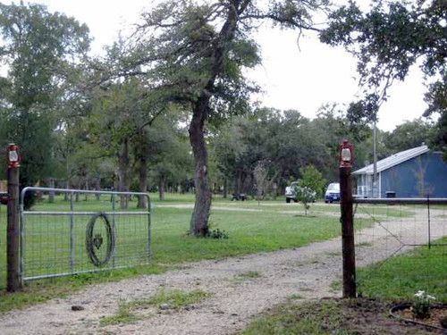 3103 Taylorsville RD, Red Rock, TX 78662