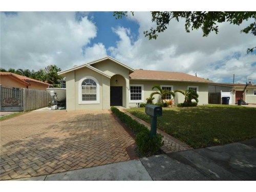 8225 NW 178 ST, Hialeah, FL 33015