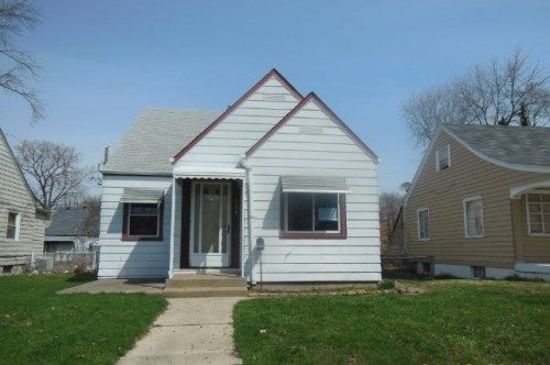 159 W 142nd St, Riverdale, IL 60827