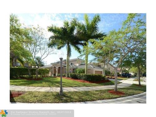 703 BALD CYPRESS RD, Fort Lauderdale, FL 33327