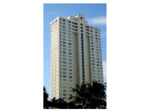 800 CLAUGHTON ISLAND DR # 904, Miami, FL 33131