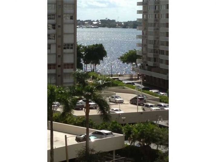 185 SE 14 TE # 708, Miami, FL 33131