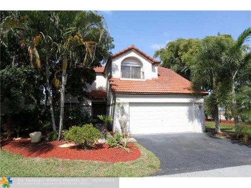 2693 OAK PARK CIR, Fort Lauderdale, FL 33328