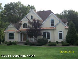 25 Nottingham Way, Bartonsville, PA 18321