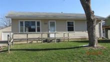 1608  Oakwood Dr Waterloo, IA 50703