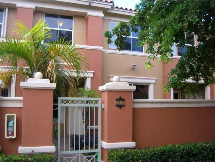 11438 NW 62 TE # 217, Miami, FL 33178