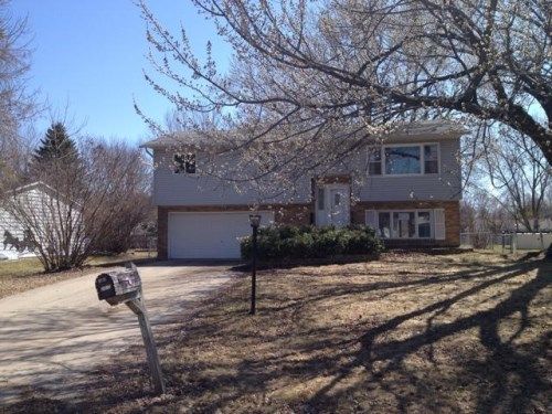 2015 Revere St, Freeport, IL 61032