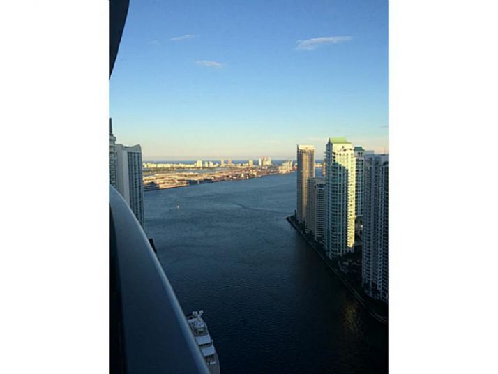 200 BISCAYNE BLVD WY # 4106, Miami, FL 33131
