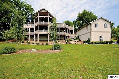 1051 Eagle View Dr, Kodak, TN 37764