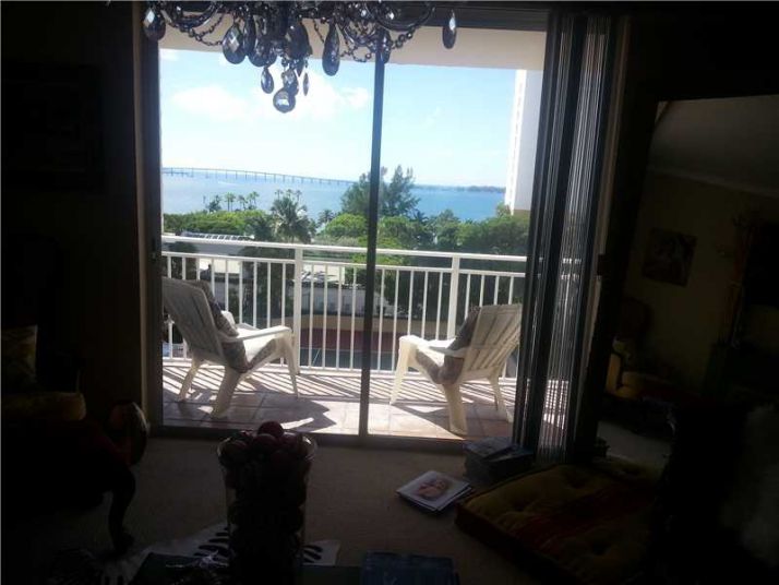 770 CLAUGHTON ISLAND DR # 806, Miami, FL 33131