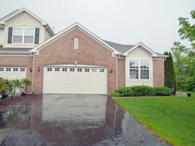 95 Regent Drive, Gilberts, IL 60136