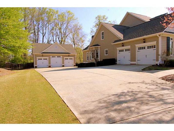 102 Stephens Farm Drive, Canton, GA 30115