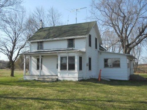 384 Aarback Rd, Edgerton, WI 53534
