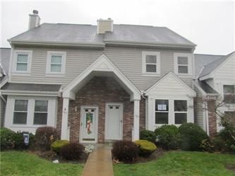 185 Old Village Lane, Bethel Park, PA 15102