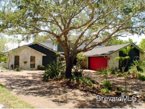 692 N Hedgecock Square, Satellite Beach, FL 32937