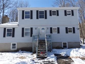 138 Laurel Ct, Bushkill, PA 18324