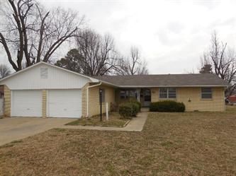 722 Dyer St, Springdale, AR 72762