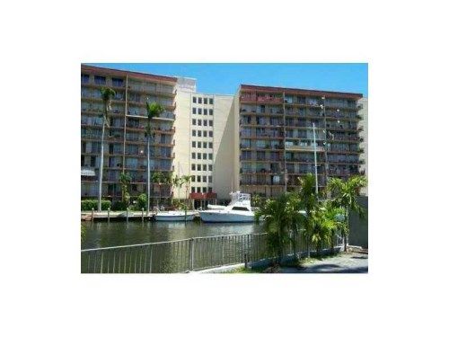 1800 NW 24 AV # 303, Miami, FL 33125