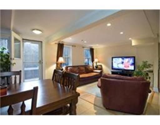25 Dartmouth St #1, Boston, MA 02116