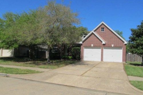3819 Hillbrook Dr, Pearland, TX 77584