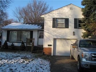 3379 Pendleton St, Cuyahoga Falls, OH 44221