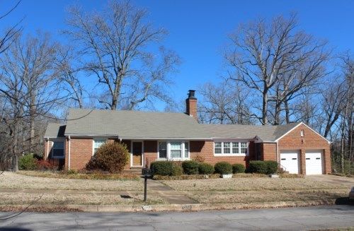 310 Riverbluff Dr., Muscle Shoals, AL 35661