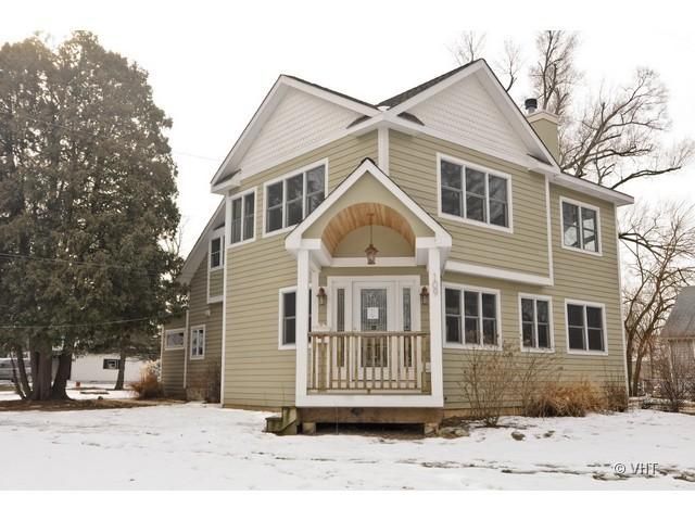 109 N River Rd, Fox River Grove, IL 60021
