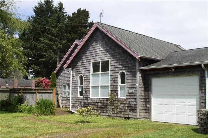 1103 47th Pl, Seaview, WA 98644