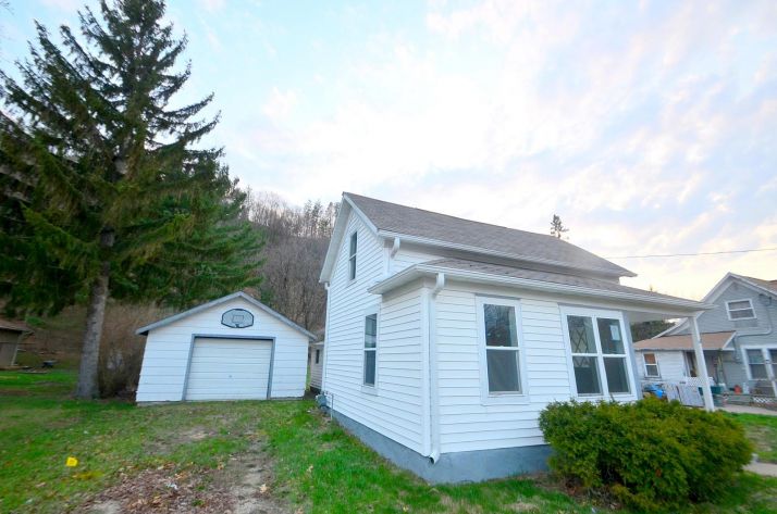 Main, Camp Douglas, WI 54618