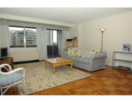 2 Hawthorne Place #7o, Boston, MA 02114