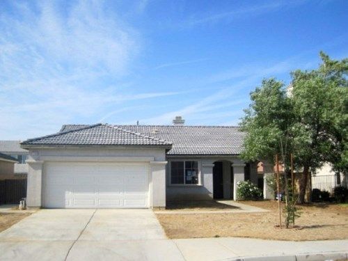 2309 E Newgrove Street, Lancaster, CA 93535