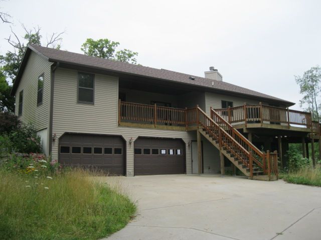 9917 County Road A, Mount Horeb, WI 53572