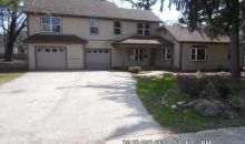 113 Beachway Dr Fox River Grove, IL 60021