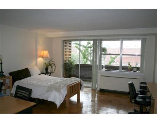 Hawthorne Place #8G, Boston, MA 02114
