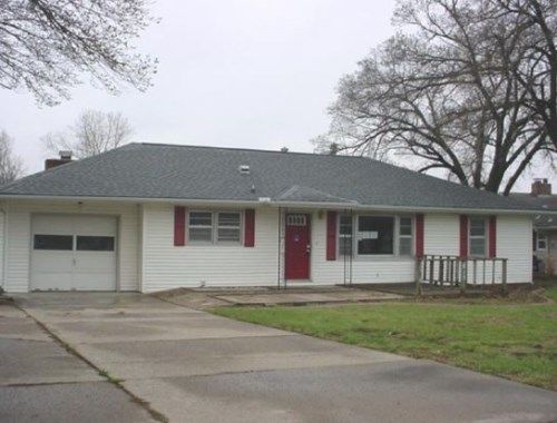 615 Fletcher St, Mound City, KS 66056