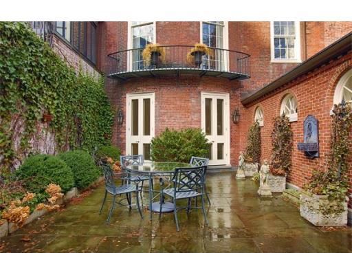 22 Chestnut Street, Boston, MA 02108