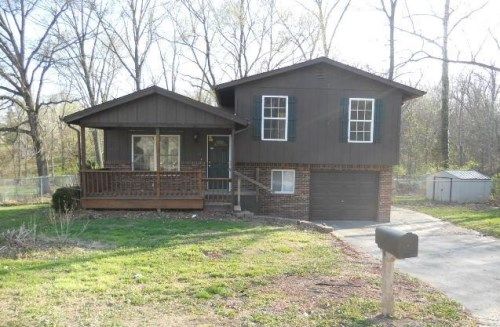 3790 La Somera Dr, Hillsboro, MO 63050