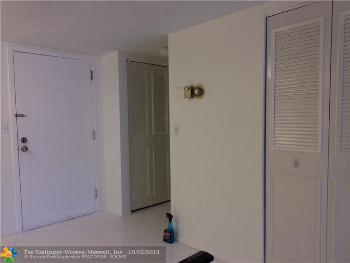 3690 INVERRARY DR # 2D, Fort Lauderdale, FL 33319