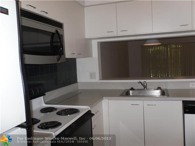 3295 FESTIVAL DR # 53, Pompano Beach, FL 33063