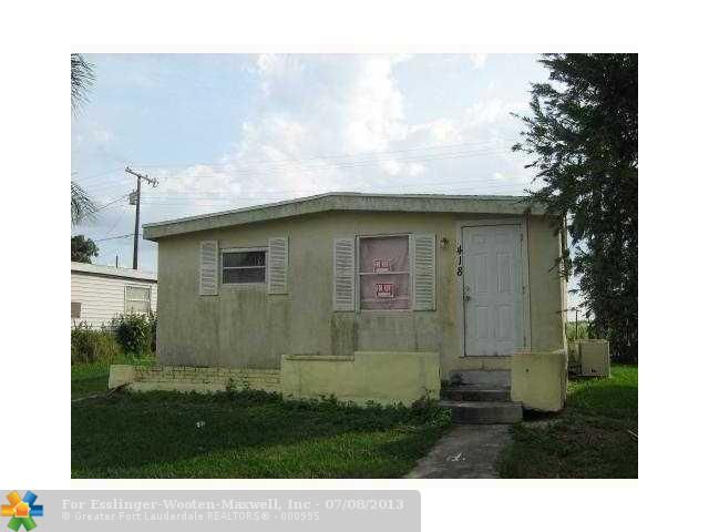 418 S Cocoanut Rd, Pahokee, FL 33476