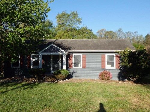 21214 Halloway Ave, Petersburg, VA 23803