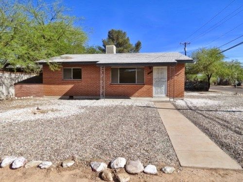 4955 E Hawthorne Street, Tucson, AZ 85711