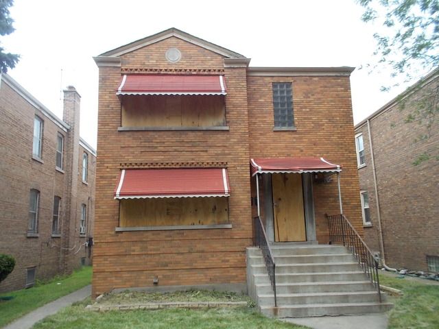 8739 S Dante Ave, Chicago, IL 60619