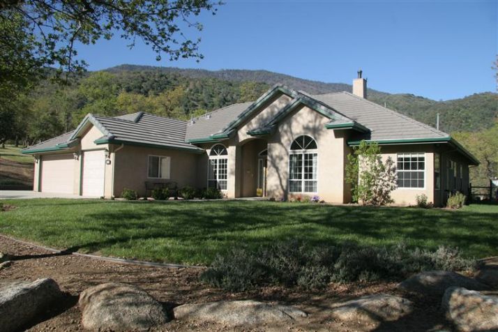 28165 Valley Oak Rd, Keene, CA 93531