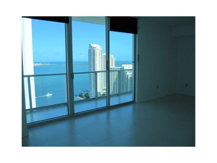 300 S BISCAYNE BL # T-3716, Miami, FL 33131