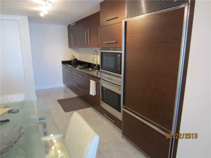 485 BRICKELL AV # 3811, Miami, FL 33131