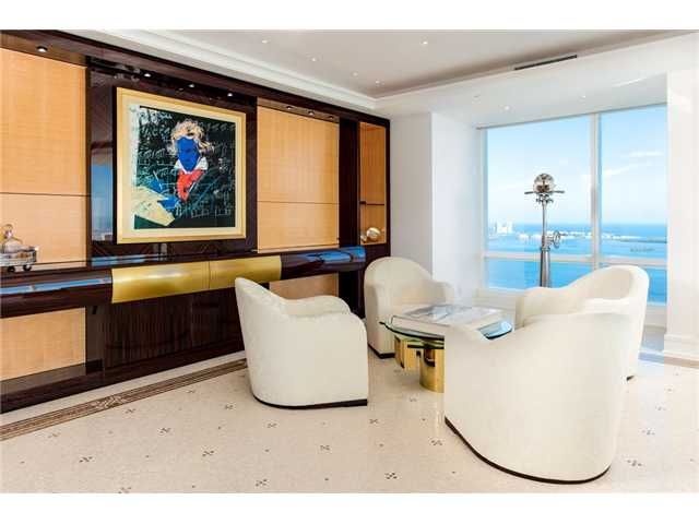 1425 BRICKELL AV # 54DEF, Miami, FL 33131