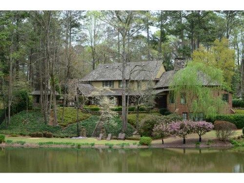 5549 Long Island Drive Nw, Atlanta, GA 30327